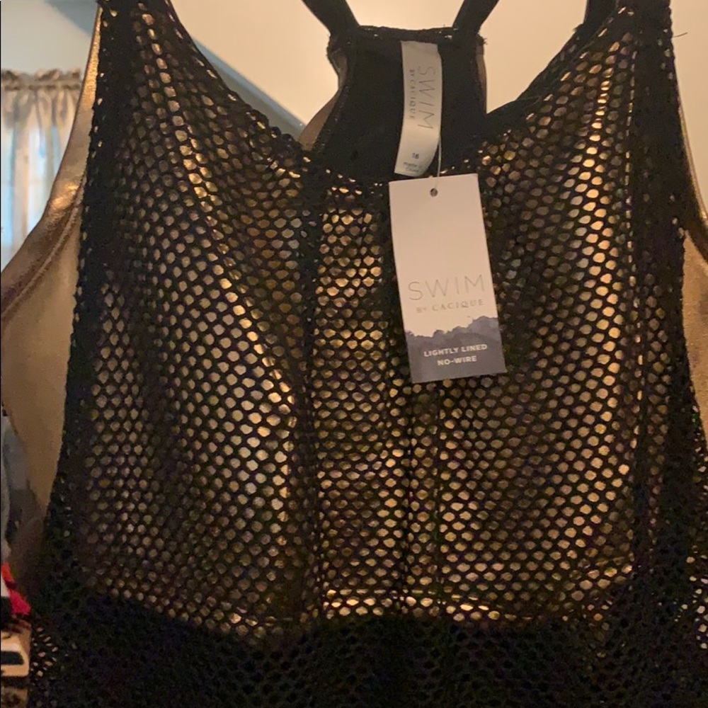 Swim tank